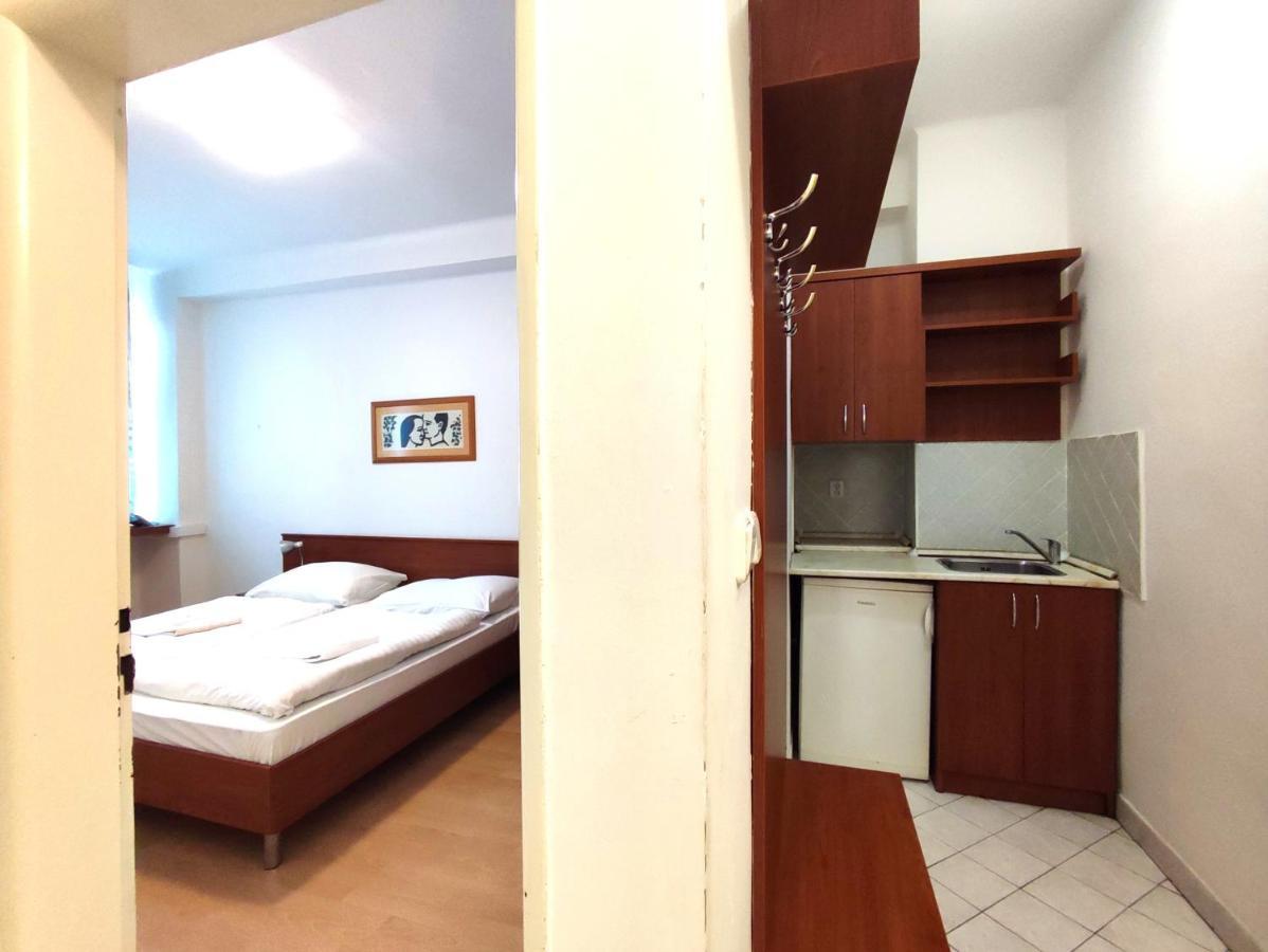 Hotel Jurki Dom Bratislava Exteriör bild