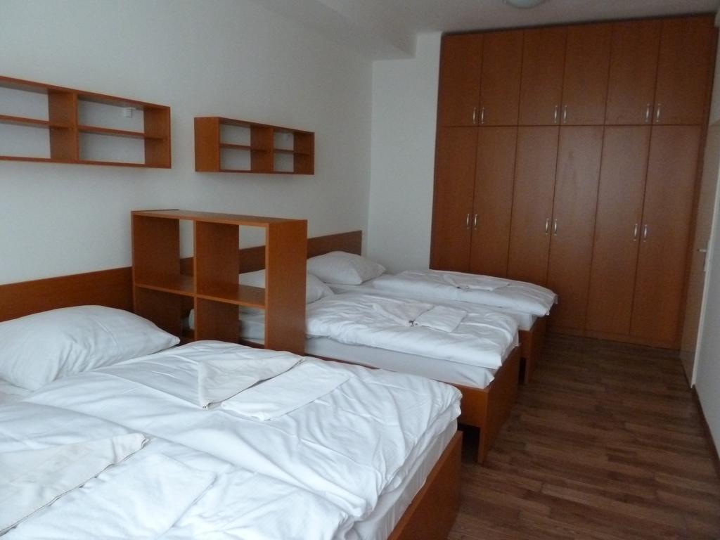 Hotel Jurki Dom Bratislava Exteriör bild
