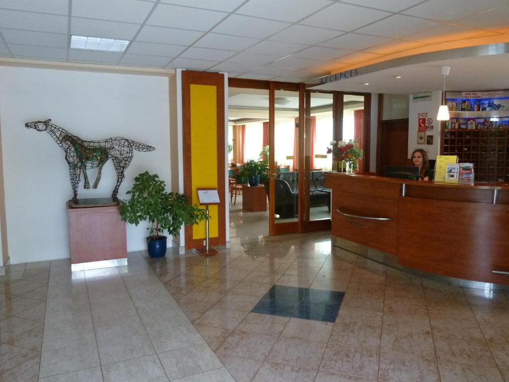 Hotel Jurki Dom Bratislava Exteriör bild