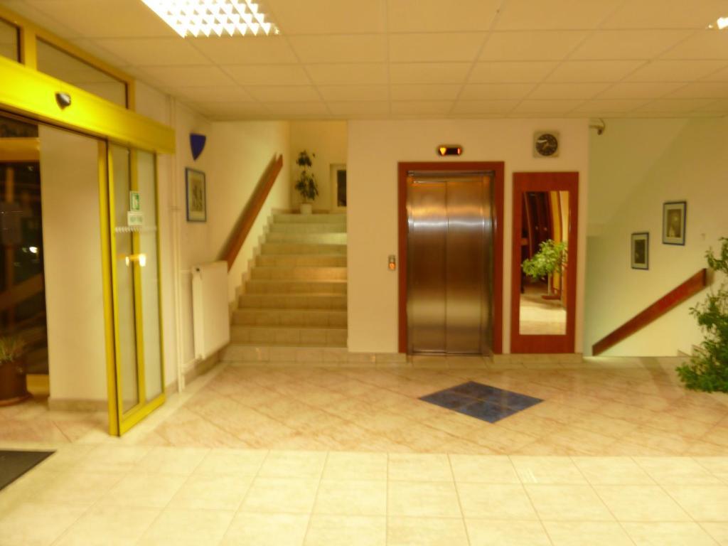 Hotel Jurki Dom Bratislava Exteriör bild