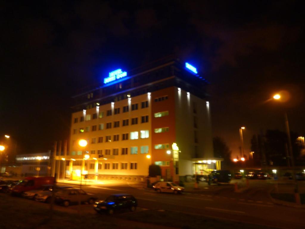 Hotel Jurki Dom Bratislava Exteriör bild