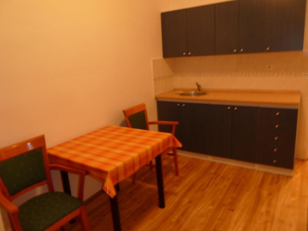 Hotel Jurki Dom Bratislava Exteriör bild